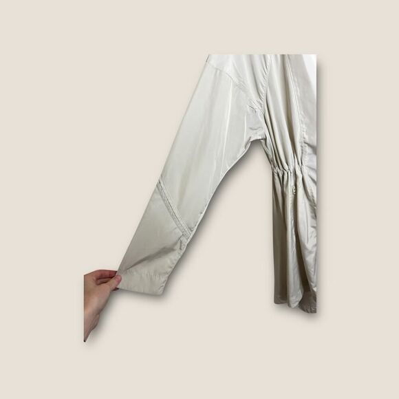 Athleta Rain Drop Jacket Cream Water Repellant Size Small NWOT - Picture 8 of 10